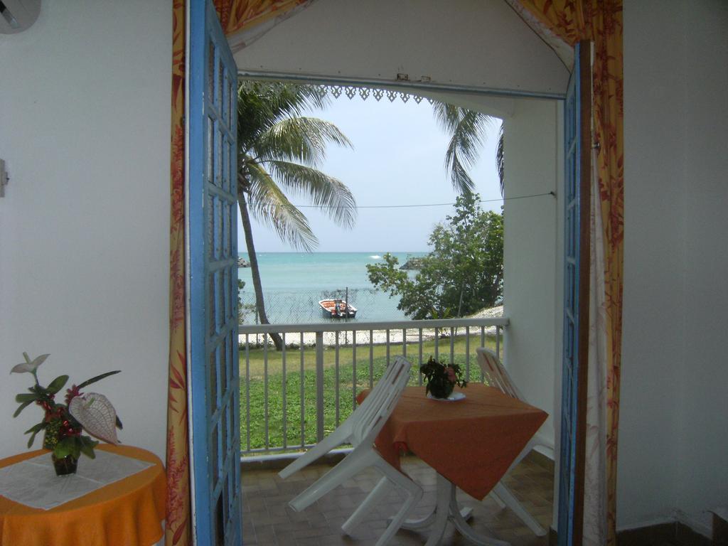 Bed and Breakfast Le Gligli Le Gosier  Exterior foto